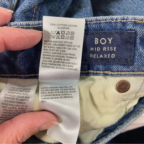 Lucky Brand Women’s Jeans Size 6 Boy Mid Rise Relaxed Dark Wash Button Fly - Picture 10 of 11